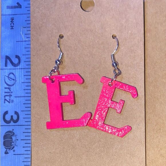 ☀️3/$12☀️ Letter “E” Wood Earrings (Green) - Picture 2 of 3